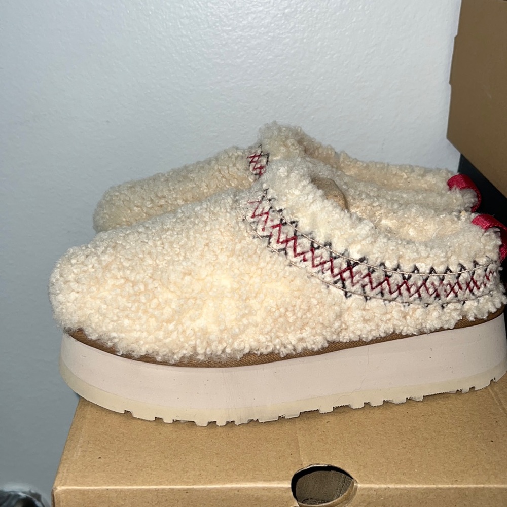 UGG TAZZ